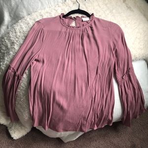 Woman’s Flowy Long Sleeve